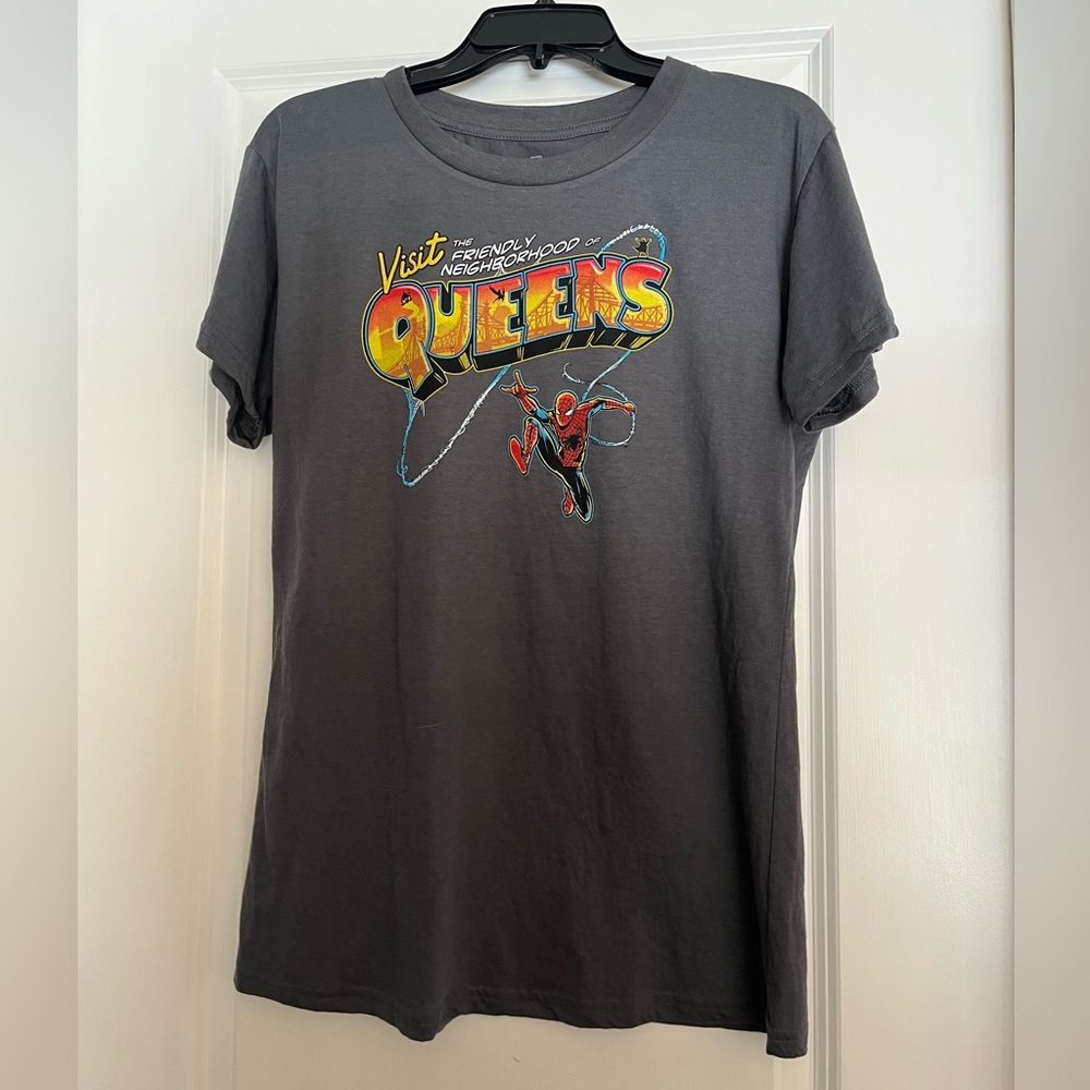 NWOT Women’s Marvel Spider-Man Gray Graphic Tee, Size 2XL